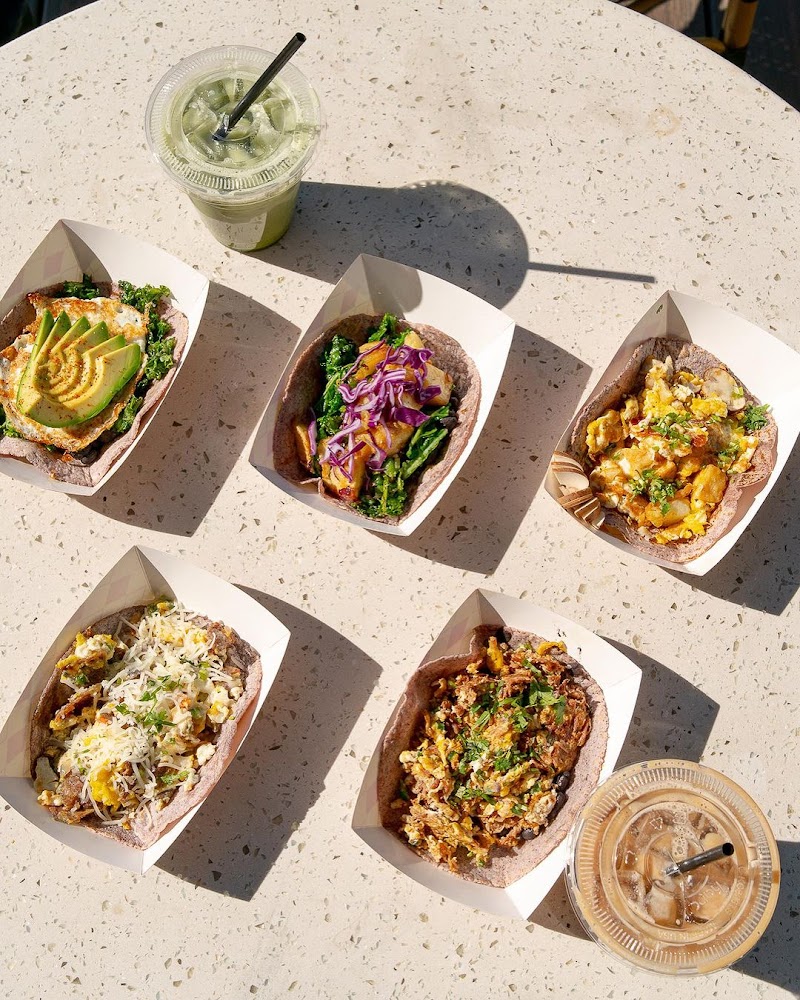 Simona's Coffee + Cocktails