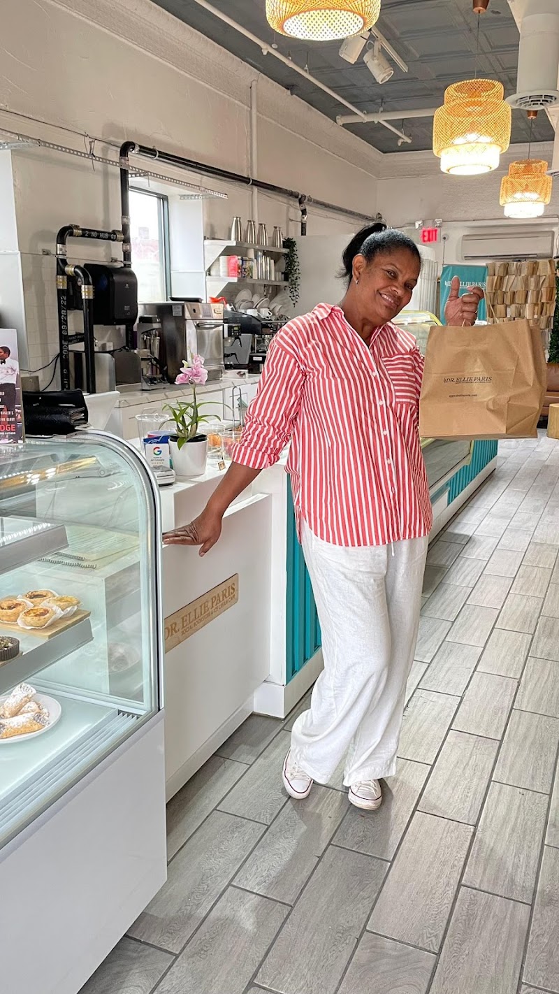 Dr. Ellie Paris Social Bookstore & Ice Cream Cafe