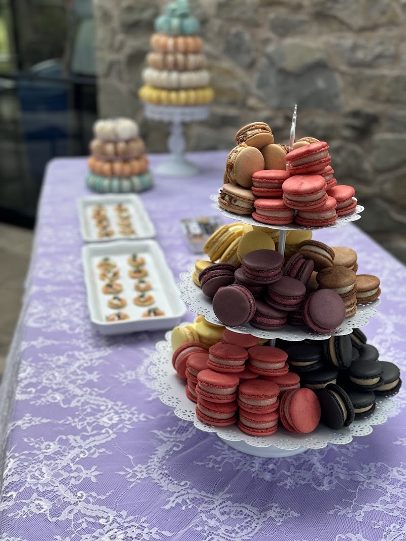Madeleine's Macarons & Crepes