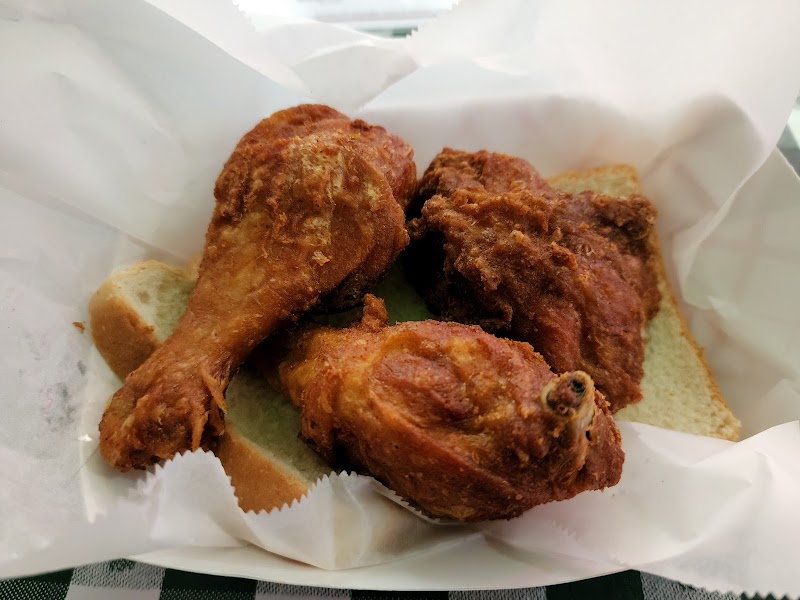 Gus's World Famous Fried Chicken