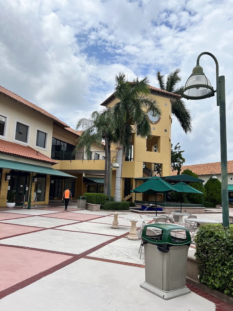 Cafe Cafe at The Waterways Shops