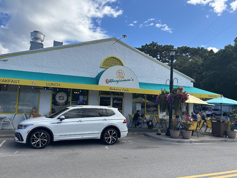Benjamin's Bakery & Cafe