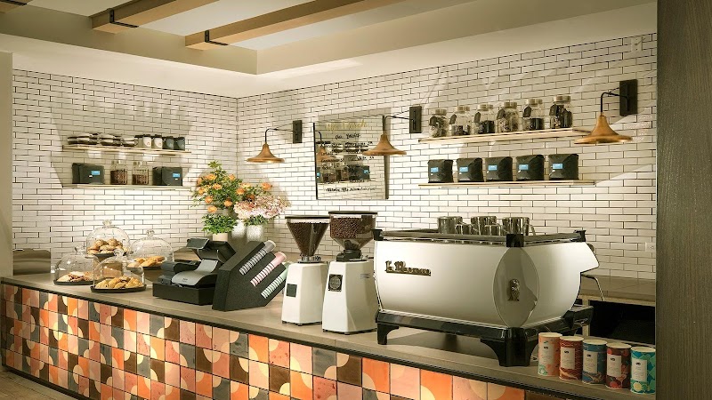 The Porch at MacArthur Place