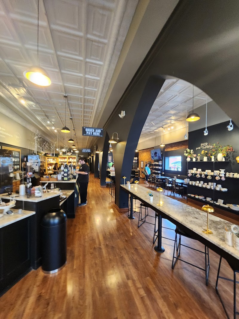 Art & Clay On Main/Square 7 Coffee House