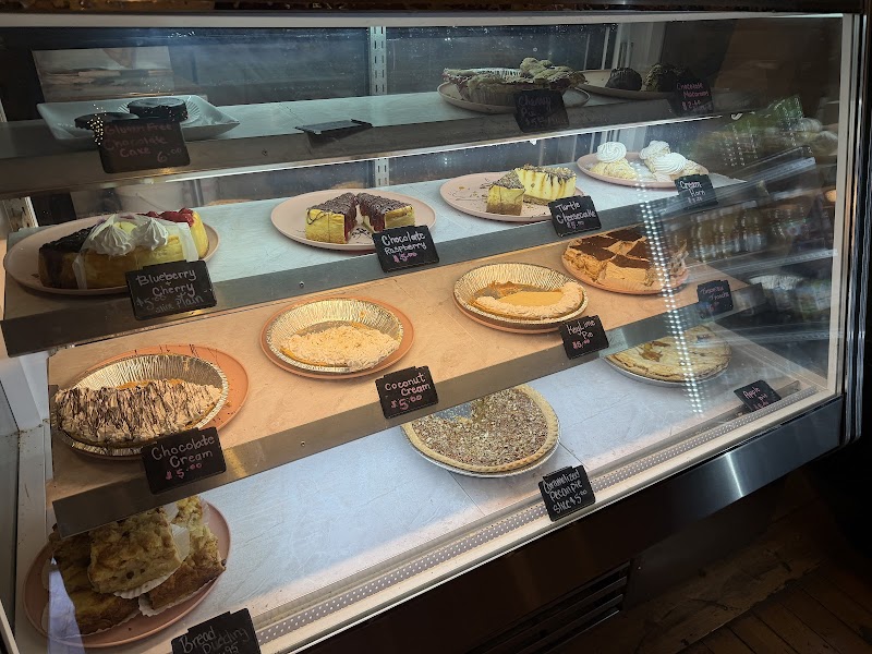 Aspen Leaf Bakery And Cafe