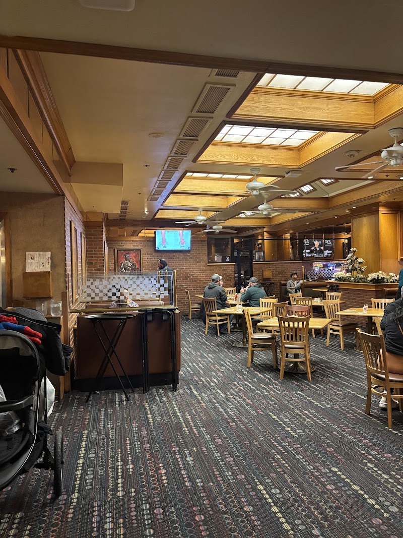 Magnolia's Veranda at Four Queens