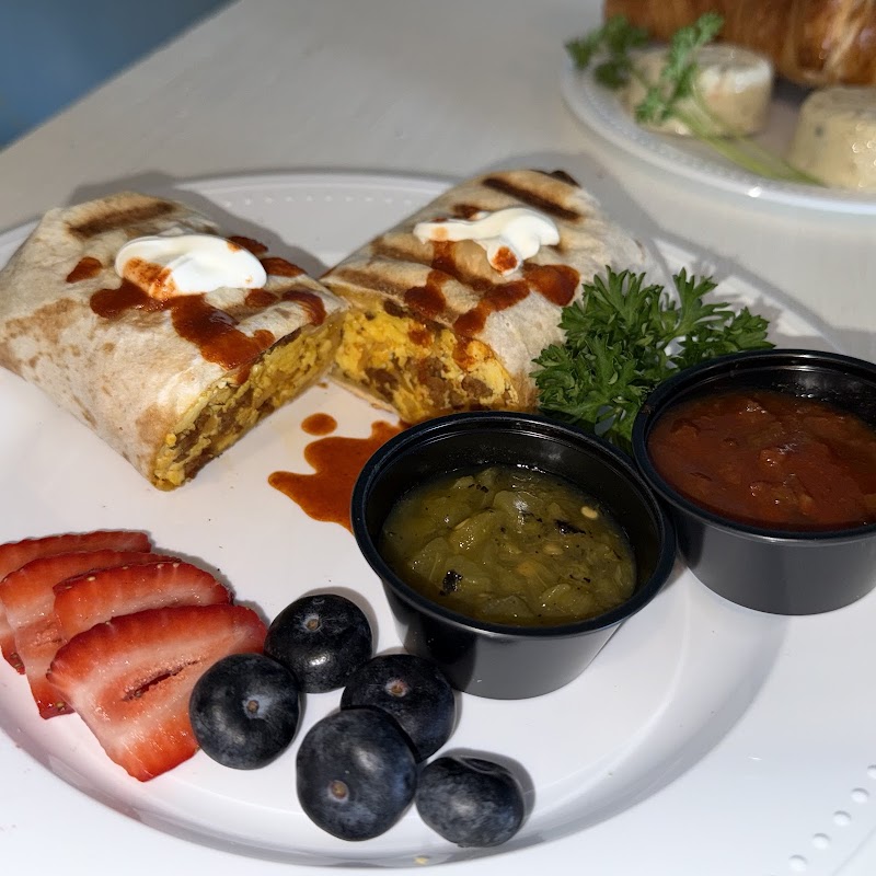 Skyluxx Coffee & Salon Suites