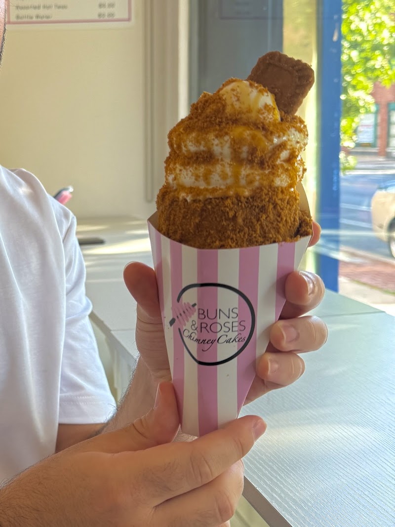 Buns & Roses Chimney Cakes