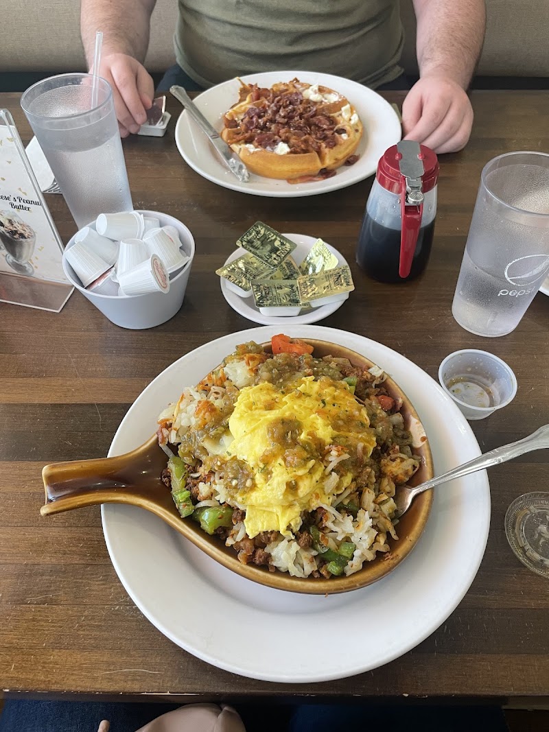 Alexanders Restaurant & Pancake House