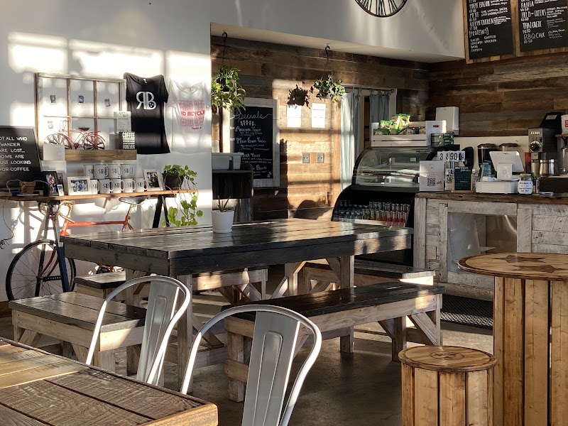 Red Bicycle Coffee & Crepes