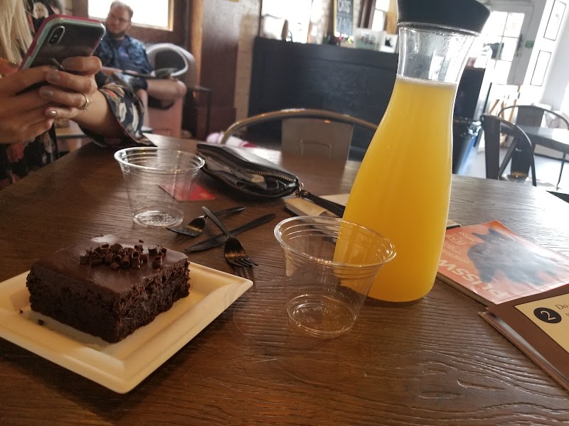 Pounce Cat Cafe + Wine Bar