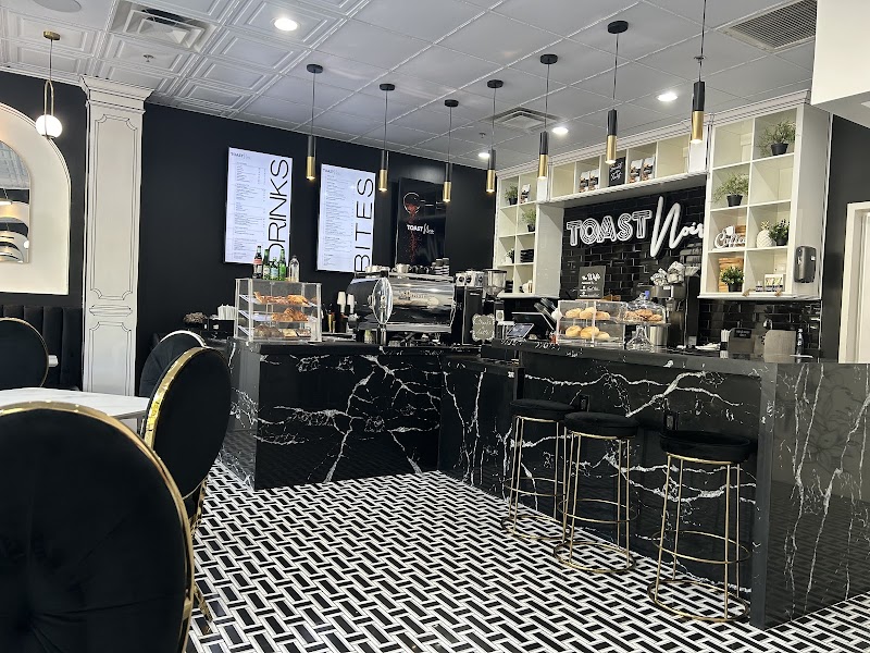 Toast Noir Cafe