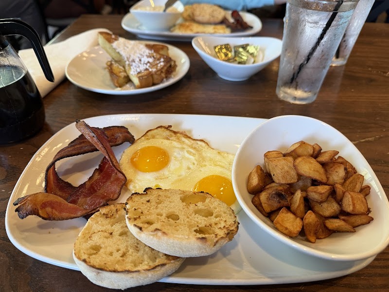 Another Broken Egg Cafe