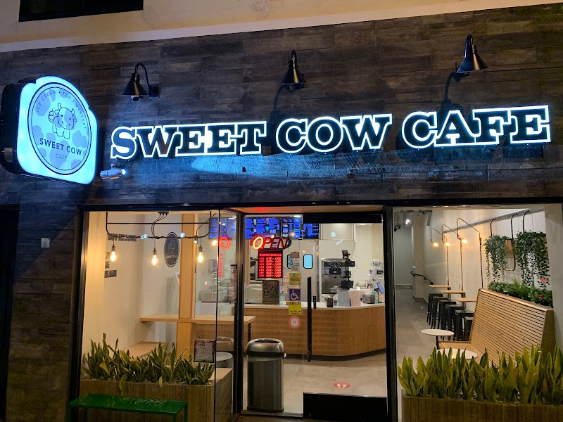 Sweet Cow Cafe - Ice Cream | Bubble Tea | Dessert