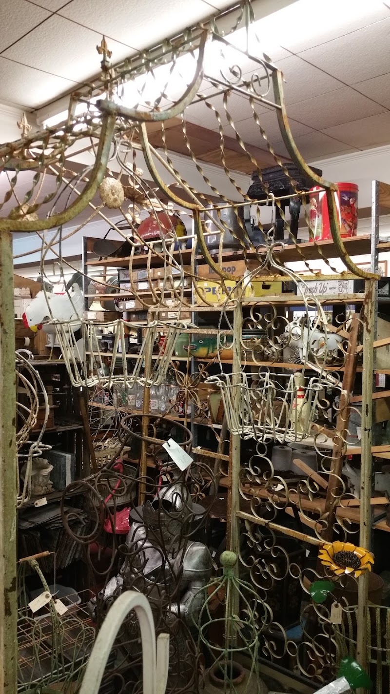 Sanford & Wife Antiques and Museum