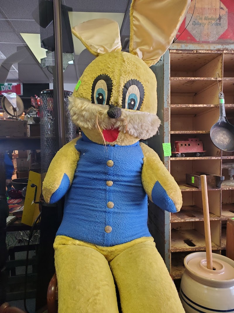 Sanford & Wife Antiques and Museum