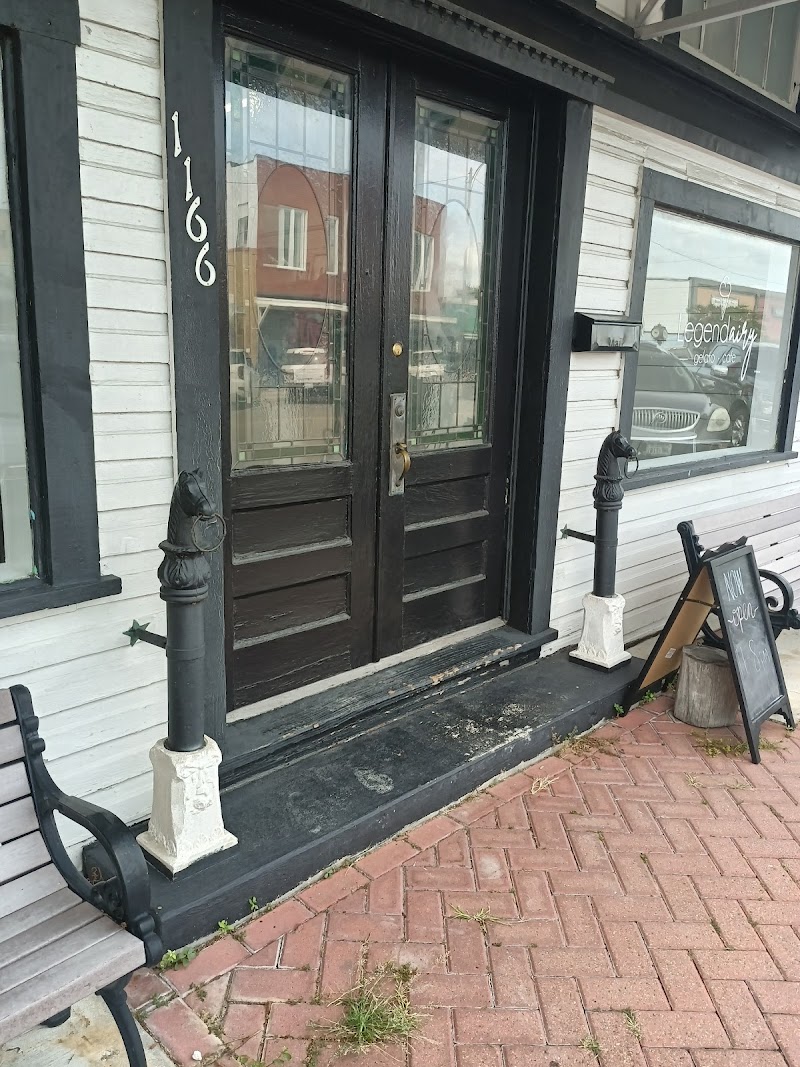 Legendairy Gelato • Cafe