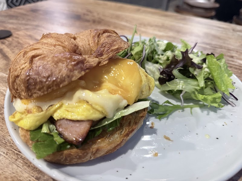 Kaffeine Place - Bar & Restaurant