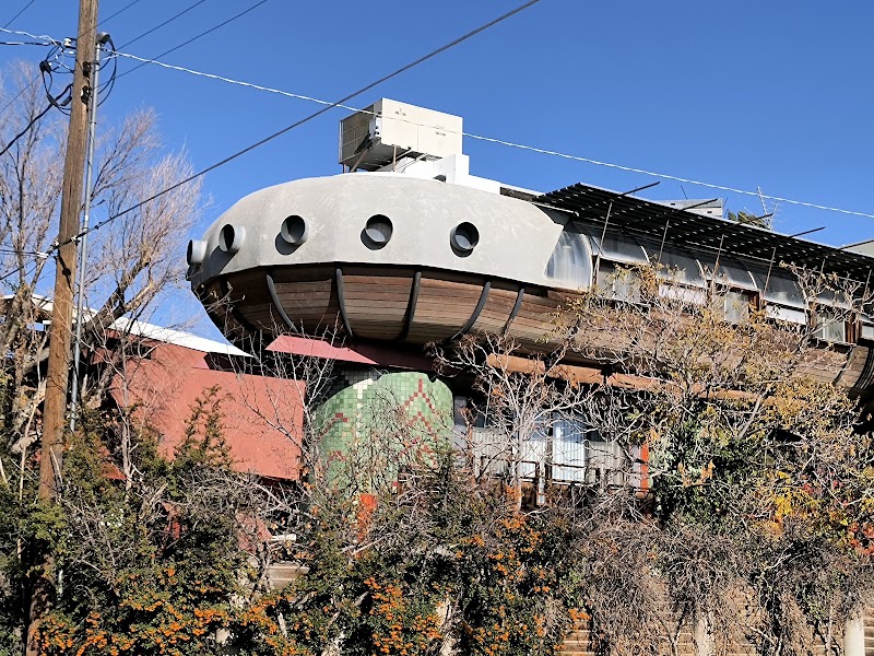 Spaceship Ufo House