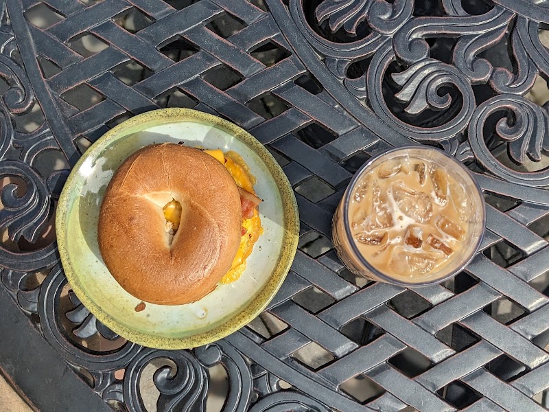 White Tree Cafe & Coffeehouse