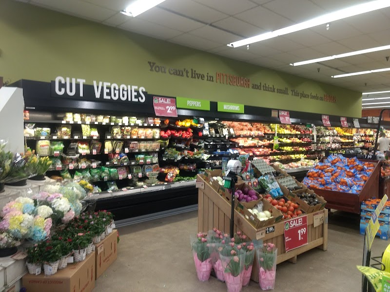 Giant Eagle Supermarket