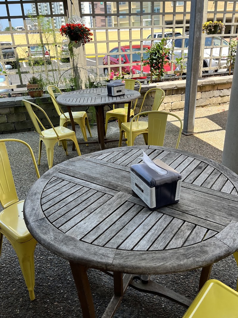 The Green Cat Juice Bar & Market