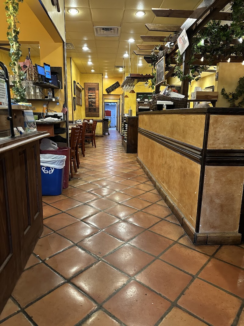 C'est La Vie - Pastries Breakfast & Dinner