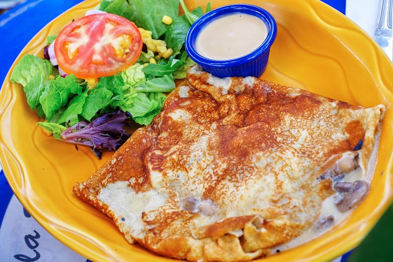 C'est La Vie - Pastries Breakfast & Dinner