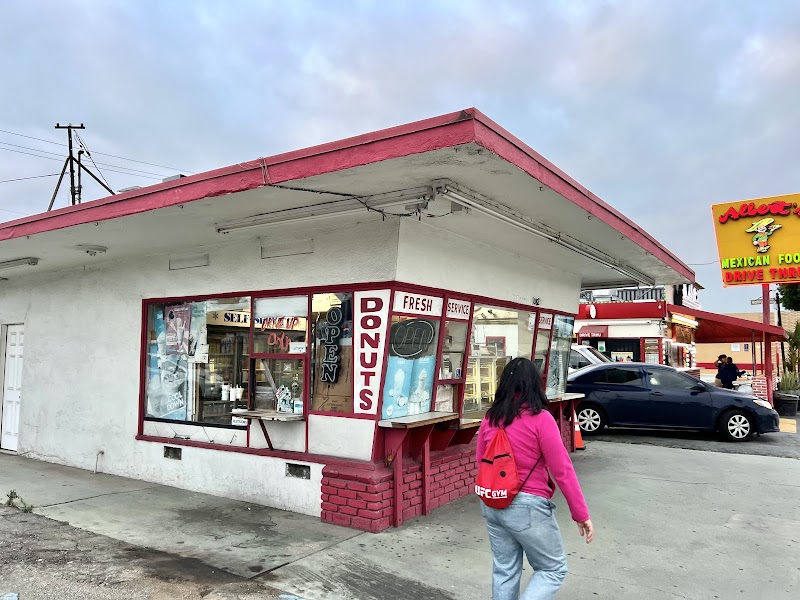 Baker's Dozen Donuts