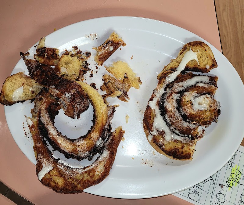 Robin's Downtown Cafe