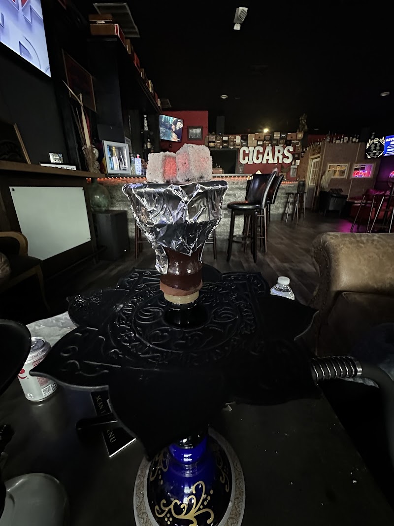 Elie’s smoking lounge