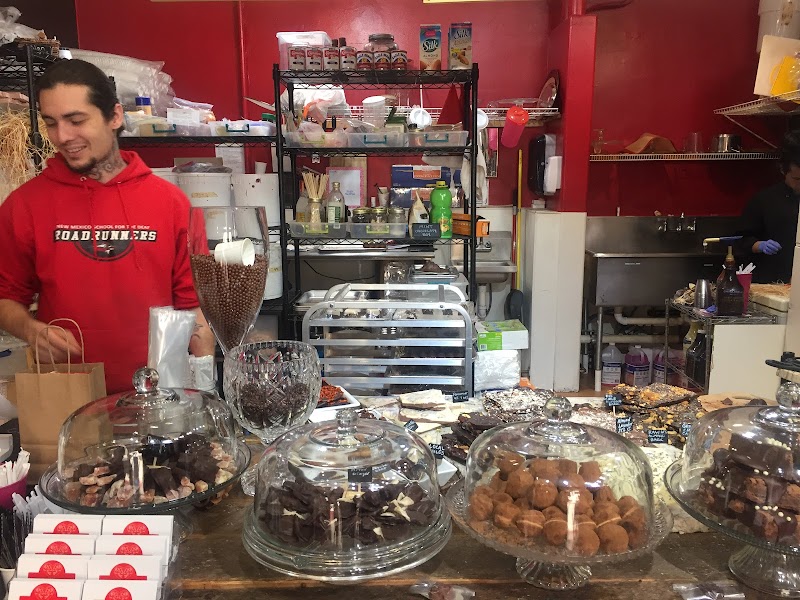 Chocolate En La Plaza UPSTAIRS inside the Paso De Luz Mall