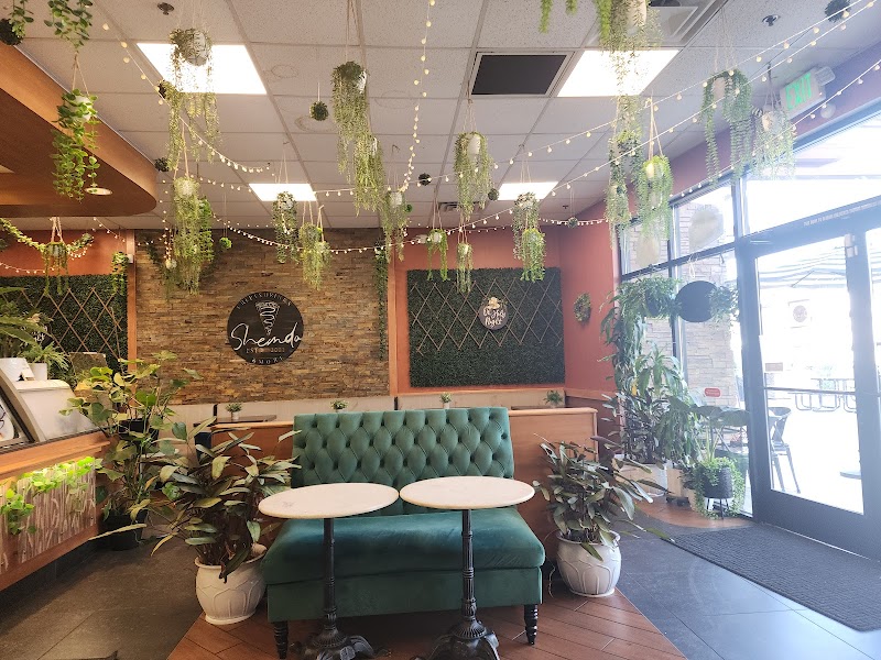 Shemda Crepes, Drinks & More