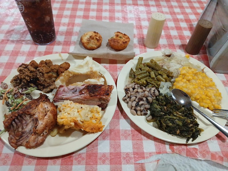 Mama Hamil's Southern Cookin' and Bar B Que Buffet