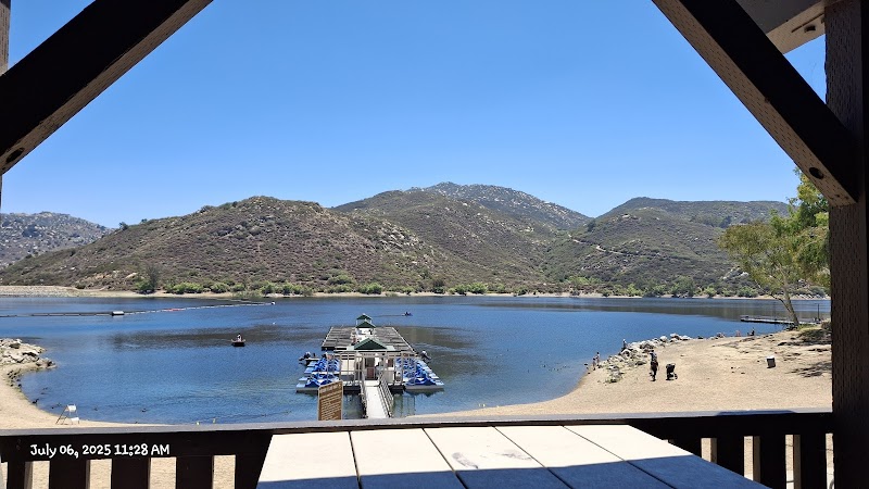 The Lookout at Lake Poway Cafe