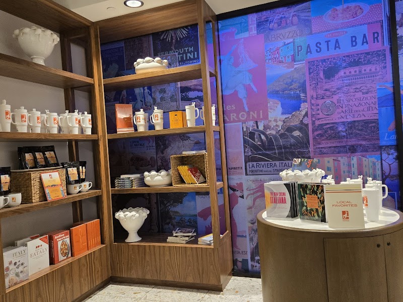 Marina Market and Café