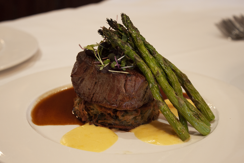The Dining Room at the Molly Pitcher Inn