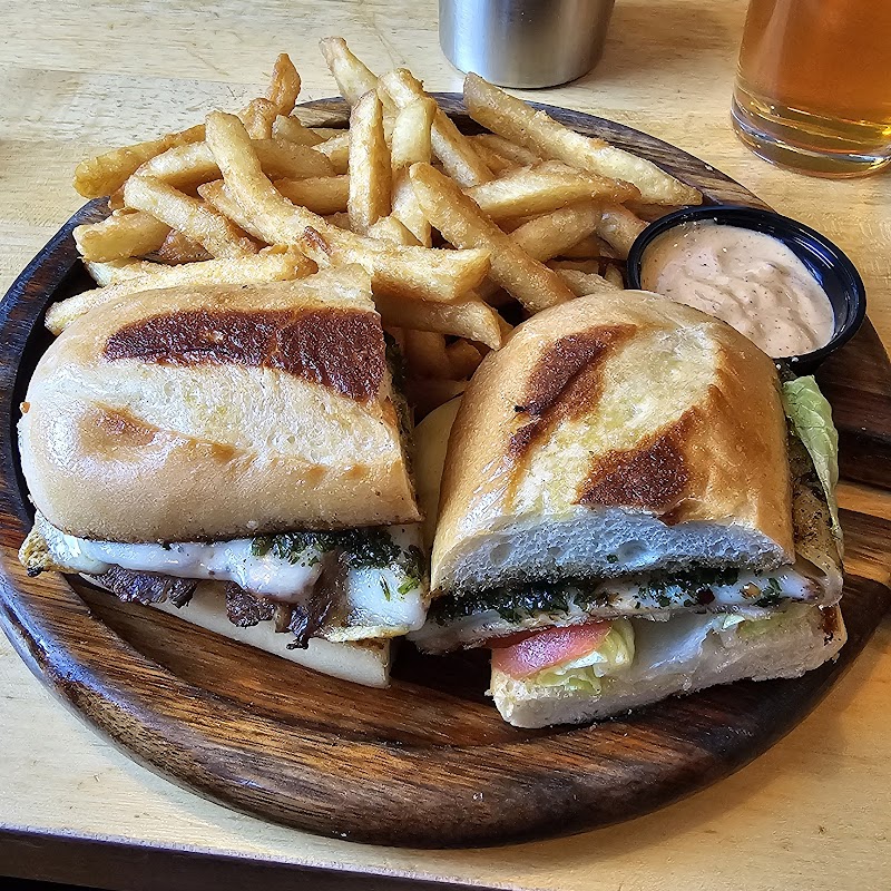 The Bridge Cafe and Grill