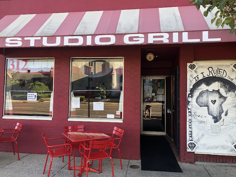 Studio Grill