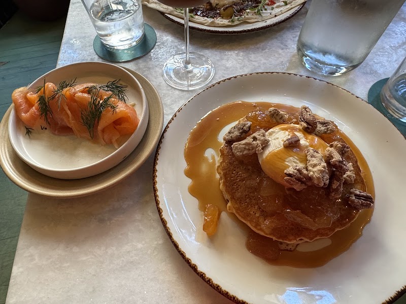 Residents Cafe & Bar