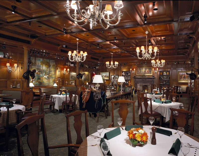 Clyde's Tower Oaks Lodge