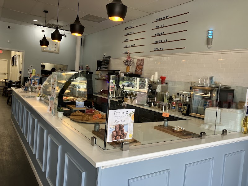 Rapalo Coffee & Croissants