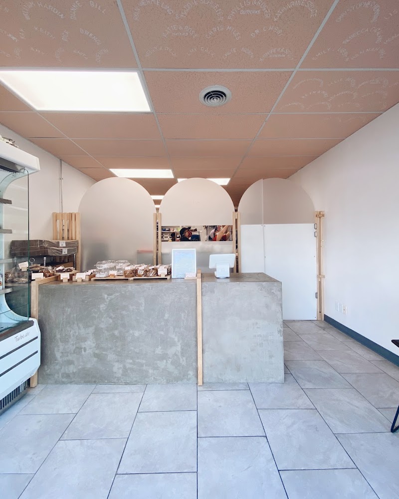 Half-Peach Bakery & Cafe