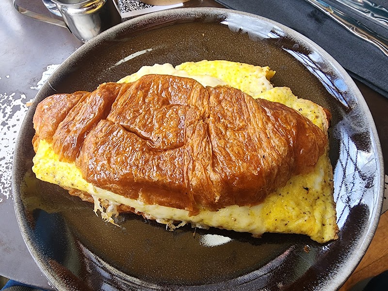 All Good Things Café