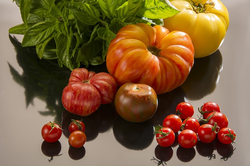 Dancing Tomato Caffé