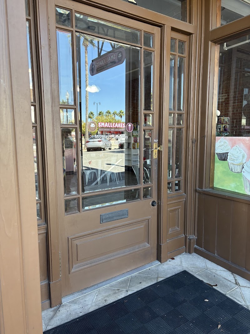 Smallcakes Cupcakery and Creamery