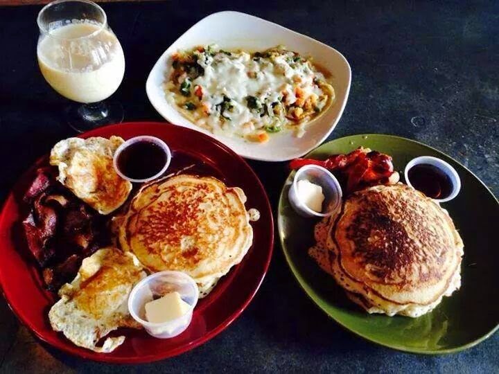 Joe Vinny & Bronsons Bohemian Cafe