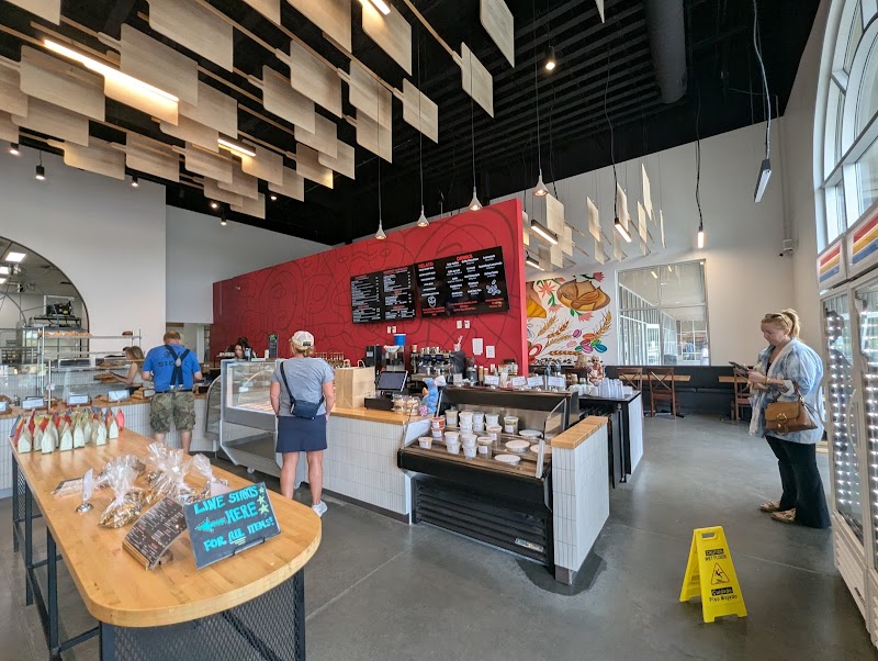 Le Quartier Bakery & Café - Loveland