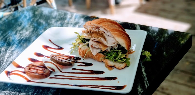 CommonWealth Coffeehouse & Bakery