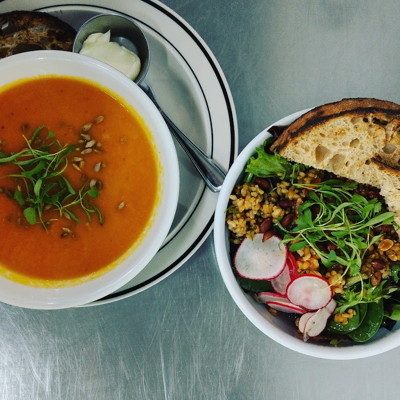 The Baker and the Cakemaker